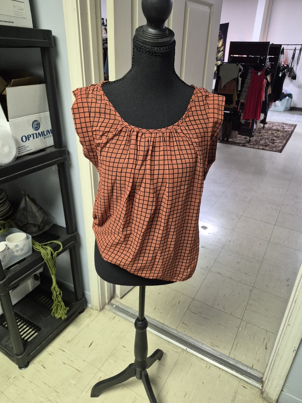 edge Rust Grid Cap Sleeve Scoop Neck Blouse
